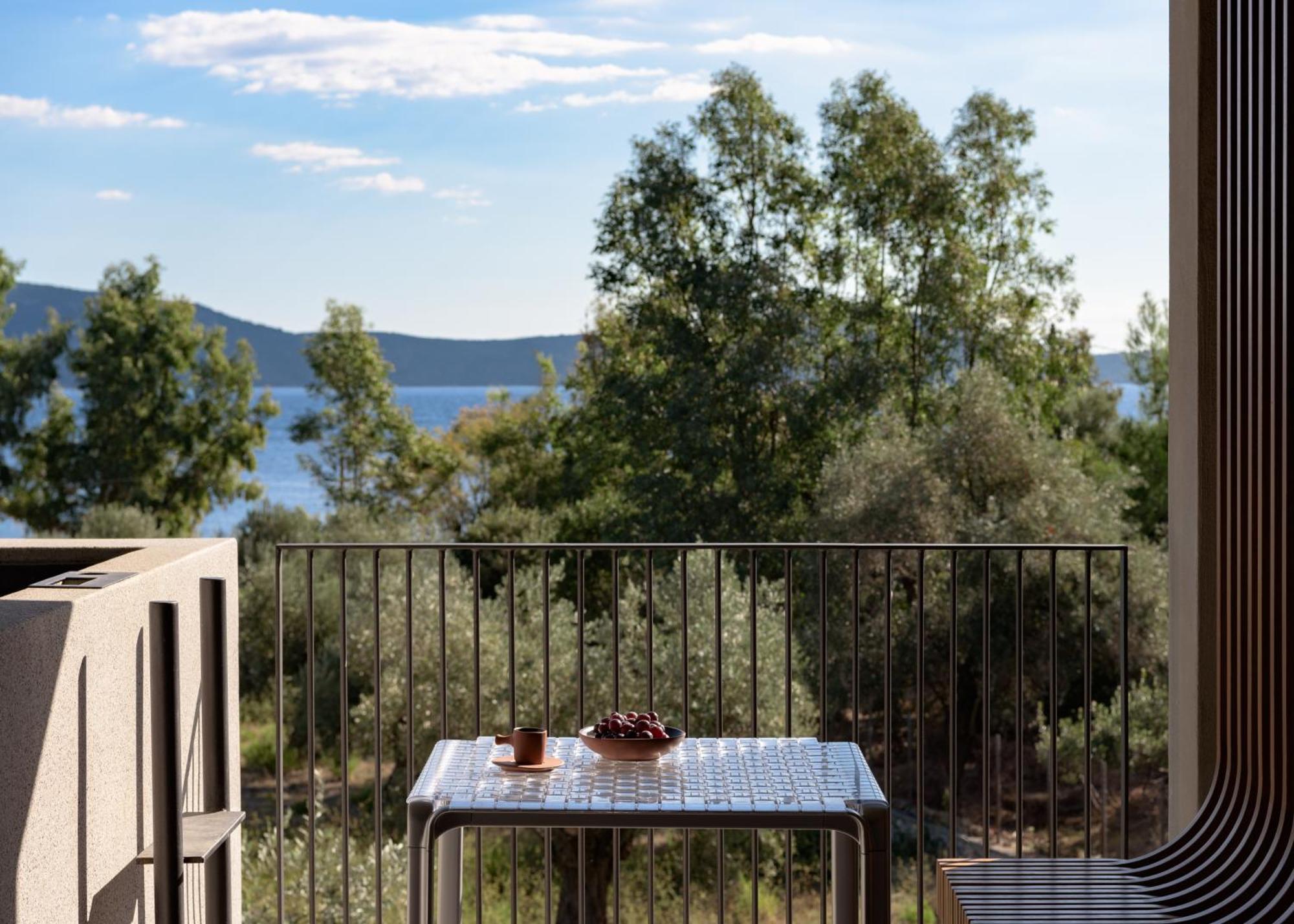 Ilya Botanic Suites Steni Vala Alonissos Екстер'єр фото